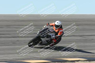 media/Oct-13-2025-Moto Forza (Mon) [[a66d839500]]/4-C Group/Session 2 (Bowl)/